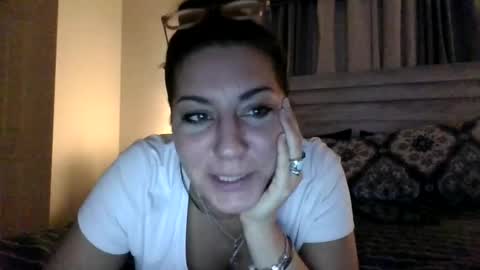 Snapshot of bj4290 chatting on 11-30-25, 11:31 bj4290 online show from 11-30-25, 11:31