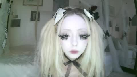 vampire fang  online show from 04-15-26, 06:15