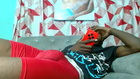 Snapshot of black30cmdick chatting on 01-29-25, 08:18 maquina online show from 01-29-25, 08:18