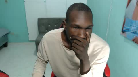 Snapshot of black30cmdick chatting on 11-19-25, 02:06 maquina online show from 11-19-25, 02:06