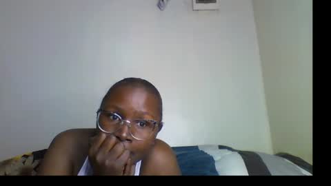 Snapshot of black_amor chatting on 06-24-26, 08:35 black_amor online show from 06-24-26, 08:35