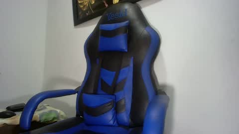 Snapshot of black_dicck chatting on 01-30-25, 10:08 tu morenito online show from 01-30-25, 10:08