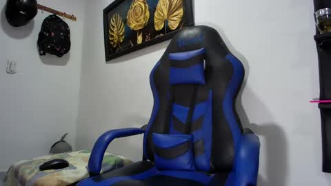 Snapshot of black_dicck chatting on 02-24-25, 08:47 tu morenito online show from 02-24-25, 08:47