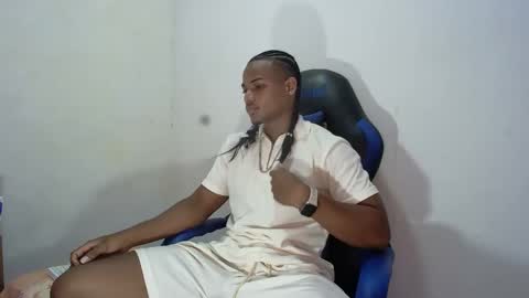 Snapshot of black_dicck chatting on 09-13-25, 05:57 tu morenito online show from 09-13-25, 05:57