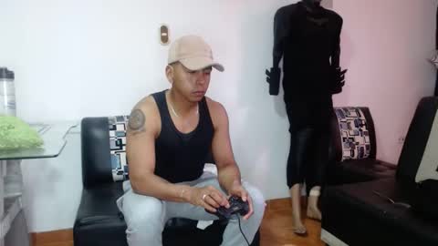 black_hot26 online show from 10-09-25, 02:04