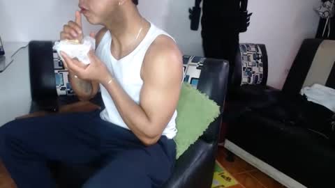 black_hot26 online show from 10-21-25, 04:19