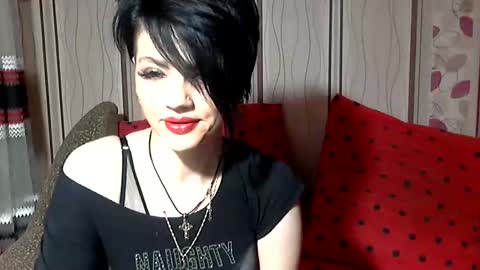 black_hot_01 online show from 12-23-24, 06:44
