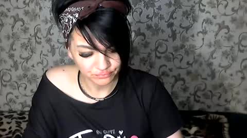 black_hot_01 online show from 09-11-25, 11:27