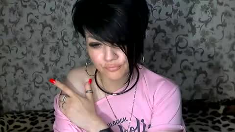 black_hot_01 online show from 09-21-25, 08:21