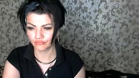 black_hot_01 online show from 10-02-25, 01:23