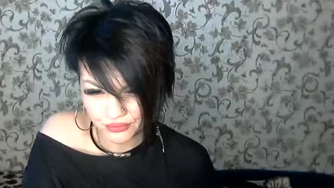 black_hot_01 online show from 10-20-25, 06:25