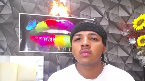 black_king_241 online show from 02-02-25, 07:57