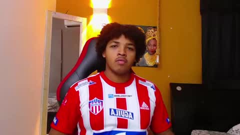 Snapshot of black_king_241 chatting on 03-07-25, 02:57 black_king_241 online show from 03-07-25, 02:57