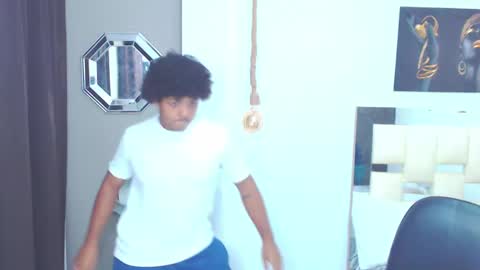 black_king_241 online show from 03-08-25, 06:43