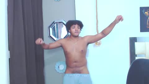 Snapshot of black_king_241 chatting on 03-10-25, 05:54 black_king_241 online show from 03-10-25, 05:54