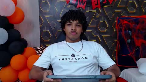 Snapshot of black_king_241 chatting on 10-29-25, 02:36 black_king_241 online show from 10-29-25, 02:36