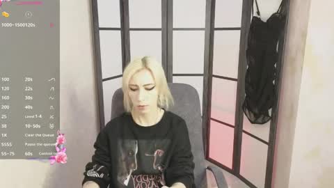 Snapshot of black_orchides chatting on 05-01-26, 08:30 Emily online show from 05-01-26, 08:30