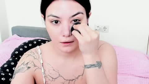 Mon Mon online show from 04-18-26, 02:37