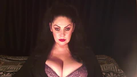 Sarah online show from 02-11-25, 12:59