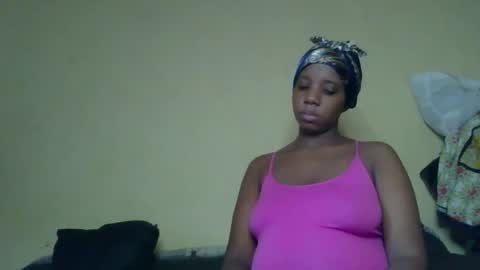 Snapshot of black_queen0111254 chatting on 05-01-26, 12:43 Blackqueen online show from 05-01-26, 12:43