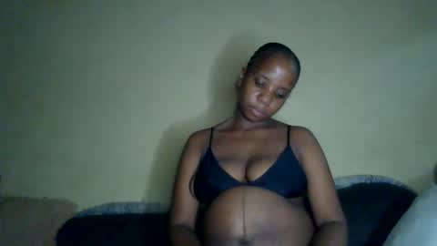 Snapshot of black_queen0111254 chatting on 05-31-26, 06:20 Blackqueen online show from 05-31-26, 06:20