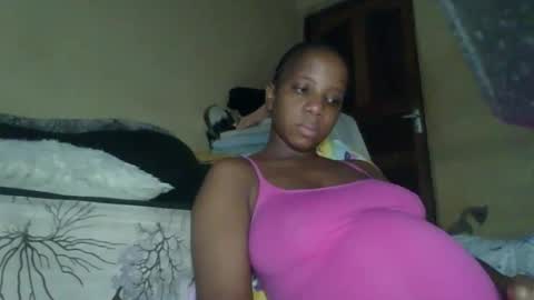Snapshot of black_queen0111254 chatting on 06-07-26, 03:54 Blackqueen online show from 06-07-26, 03:54