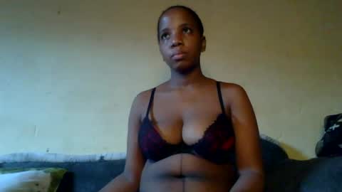 Snapshot of black_queen0111254 chatting on 07-20-26, 12:40 Blackqueen online show from 07-20-26, 12:40