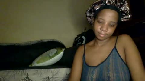 Snapshot of black_queen0111254 chatting on 07-22-26, 01:52 Blackqueen online show from 07-22-26, 01:52