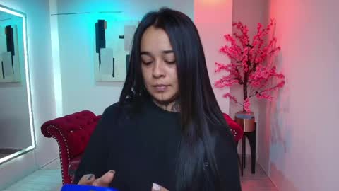 Rousse  online show from 04-01-26, 04:02