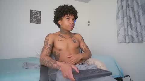 Snapshot of black_tentationx chatting on 06-19-26, 04:39 black_tentationx online show from 06-19-26, 04:39