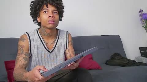 Snapshot of black_tentationx chatting on 07-13-26, 04:15 black_tentationx online show from 07-13-26, 04:15