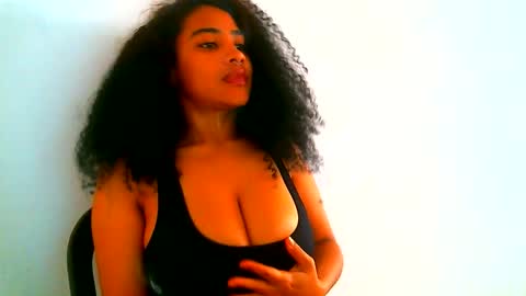 Snapshot of blackandwhitesex0123 chatting on 03-15-26, 01:17 blackandwhitesex0123 online show from 03-15-26, 01:17