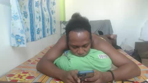 Snapshot of blackasiancockts chatting on 06-11-26, 02:53 Crystal online show from 06-11-26, 02:53