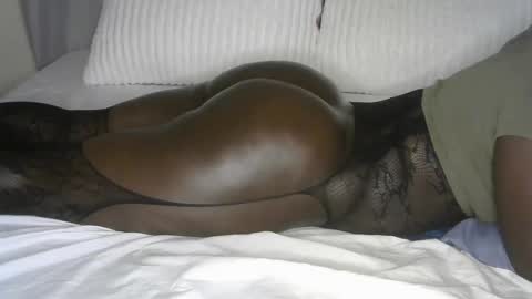 Snapshot of blackbhooty chatting on 05-08-26, 02:28 blackbhooty online show from 05-08-26, 02:28
