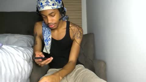 Snapshot of blackbulltitus chatting on 04-30-26, 12:39 BlackBullTitus online show from 04-30-26, 12:39