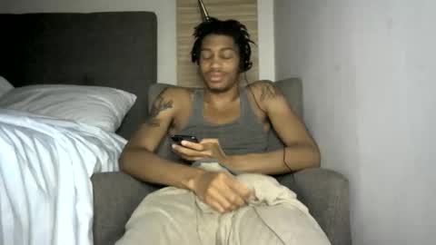 Snapshot of blackbulltitus chatting on 05-13-26, 04:43 BlackBullTitus online show from 05-13-26, 04:43