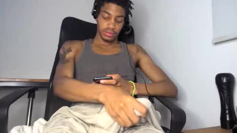 Snapshot of blackbulltitus chatting on 05-31-26, 01:36 BlackBullTitus online show from 05-31-26, 01:36