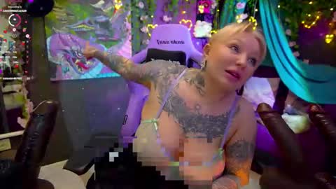 Snapshot of blackedbarbie chatting on 06-26-26, 07:07 Alice online show from 06-26-26, 07:07