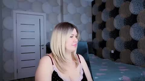 Snapshot of blackeyes11 chatting on 02-26-25, 02:48 blackeyes11 online show from 02-26-25, 02:48