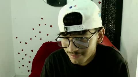 Snapshot of blackfox_desire chatting on 05-17-26, 08:27 mateo online show from 05-17-26, 08:27