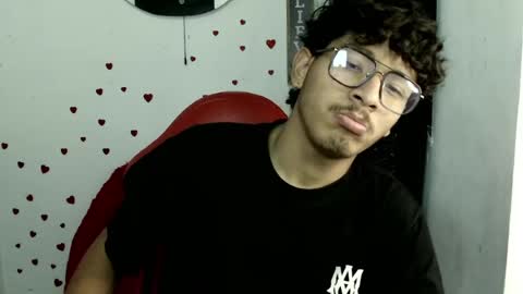 Snapshot of blackfox_desire chatting on 05-18-26, 12:44 mateo online show from 05-18-26, 12:44