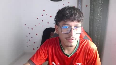 Snapshot of blackfox_desire chatting on 05-31-26, 06:53 mateo online show from 05-31-26, 06:53