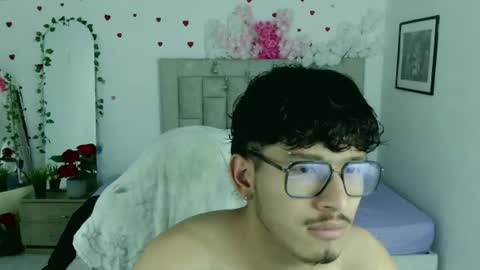 Snapshot of blackfox_desire chatting on 06-14-26, 06:10 mateo online show from 06-14-26, 06:10