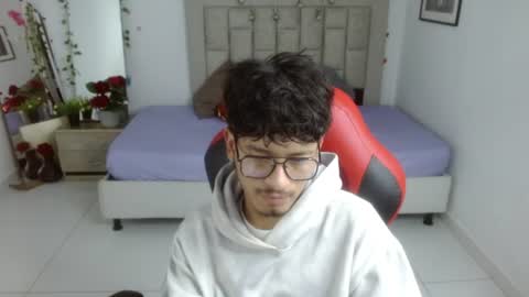 Snapshot of blackfox_desire chatting on 06-15-26, 07:38 mateo online show from 06-15-26, 07:38