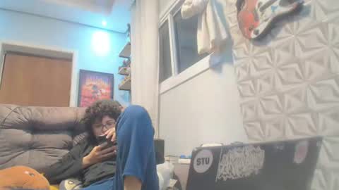 Snapshot of blackittys2 chatting on 06-12-26, 01:37 blackittys2 online show from 06-12-26, 01:37