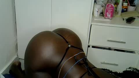 Snapshot of blackmela chatting on 02-10-26, 11:25 Blackmela online show from 02-10-26, 11:25