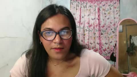 Snapshot of blackpinayts chatting on 02-05-26, 06:12 Ellez online show from 02-05-26, 06:12