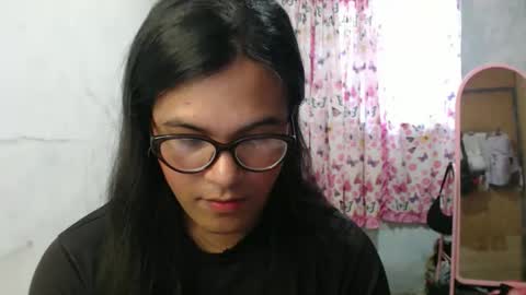 Snapshot of blackpinayts chatting on 02-09-26, 11:53 Ellez online show from 02-09-26, 11:53