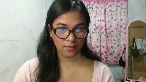 Snapshot of blackpinayts chatting on 02-11-26, 05:51 Ellez online show from 02-11-26, 05:51