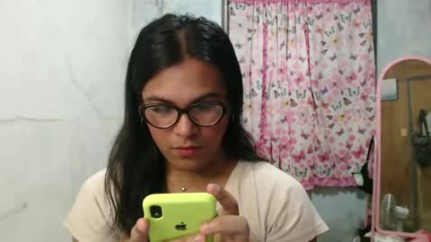 Snapshot of blackpinayts chatting on 02-13-26, 08:05 Ellez online show from 02-13-26, 08:05